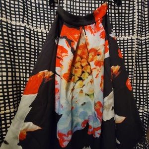 Floral print pleated maxi skirt.
